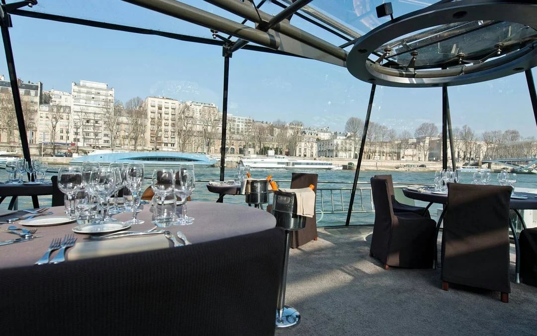 Bateaux Parisiens Seine River Lunch Cruise with French Menu Image 7