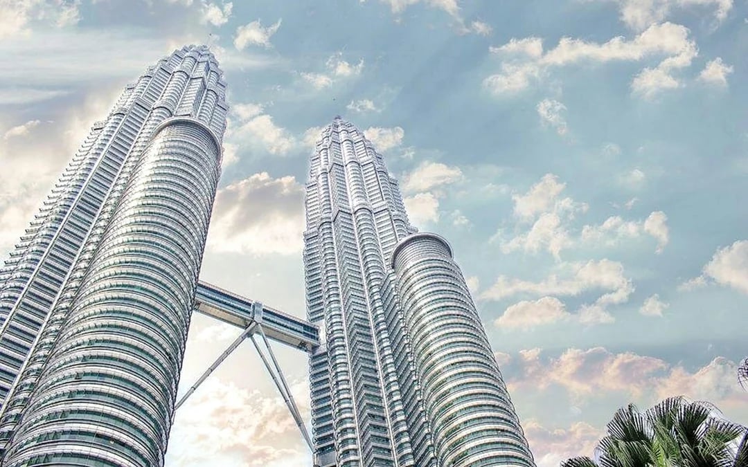 Batu Caves & Kuala Lumpur Private City Tour by Car with Hotel Transfers Image 5