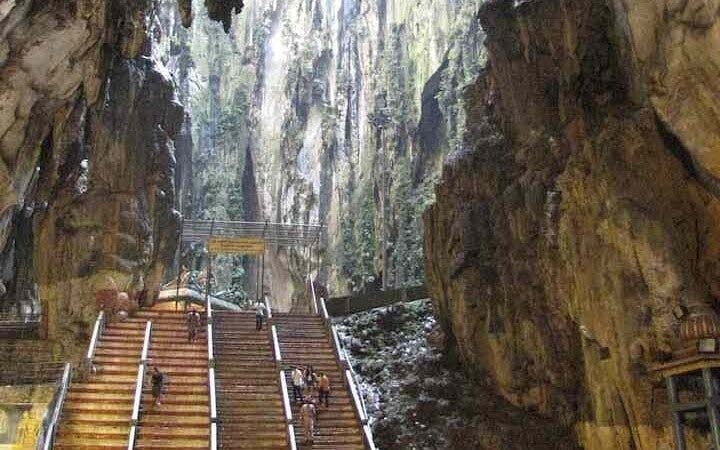 Batu Caves and Kuala Lumpur Religious Landmarks Private Tour with Transfers Image 3