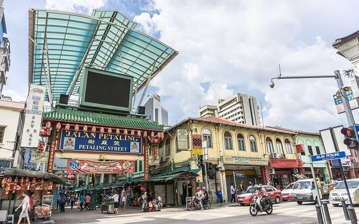 Batu Caves and Kuala Lumpur Religious Landmarks Private Tour with Transfers Image 6