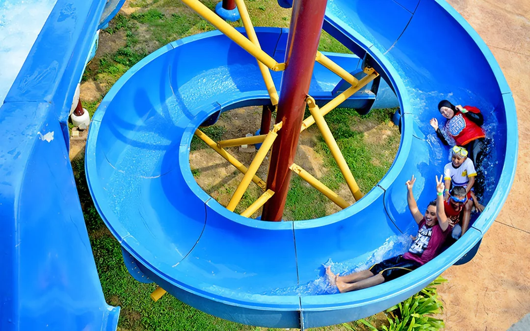 Bayou Lagoon Water Park in Melaka Image 4