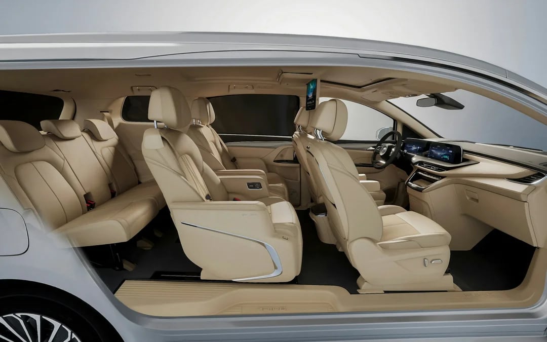 Beijing Private Arrival Transfer from PEK or PKX to City Hotels Image 2