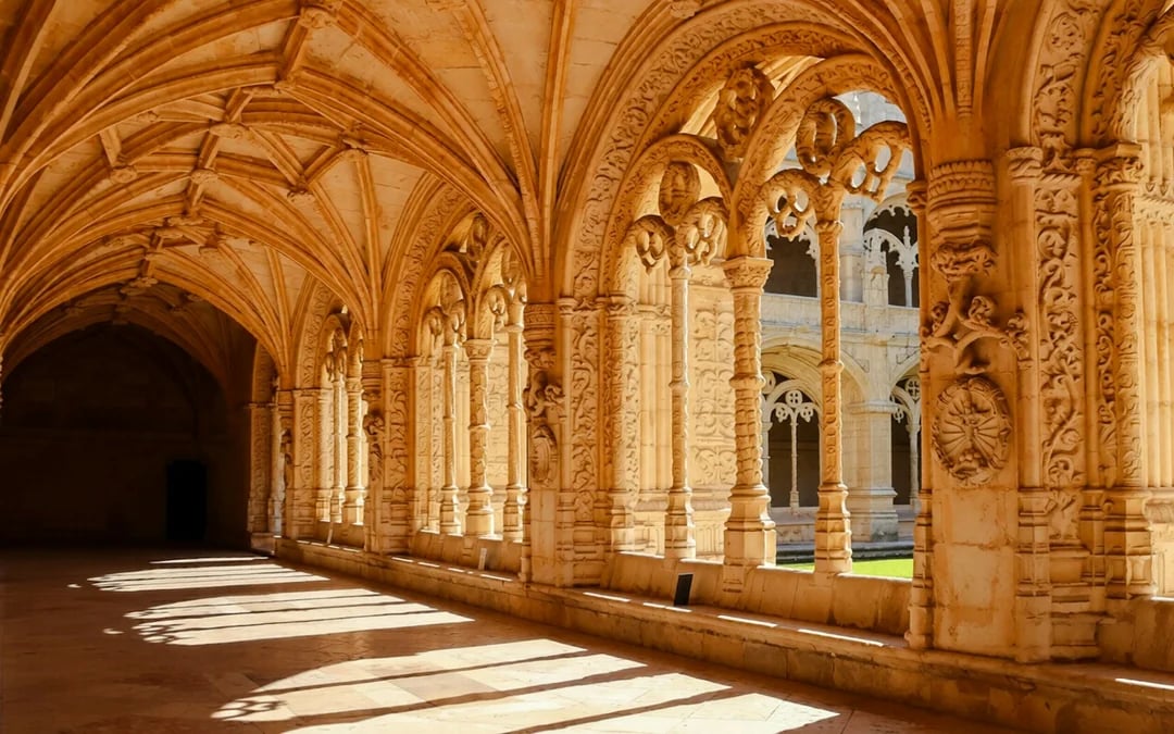 Belém Private Guided Tour with Hotel Transfers and Jerónimos Monastery Entry Image 5