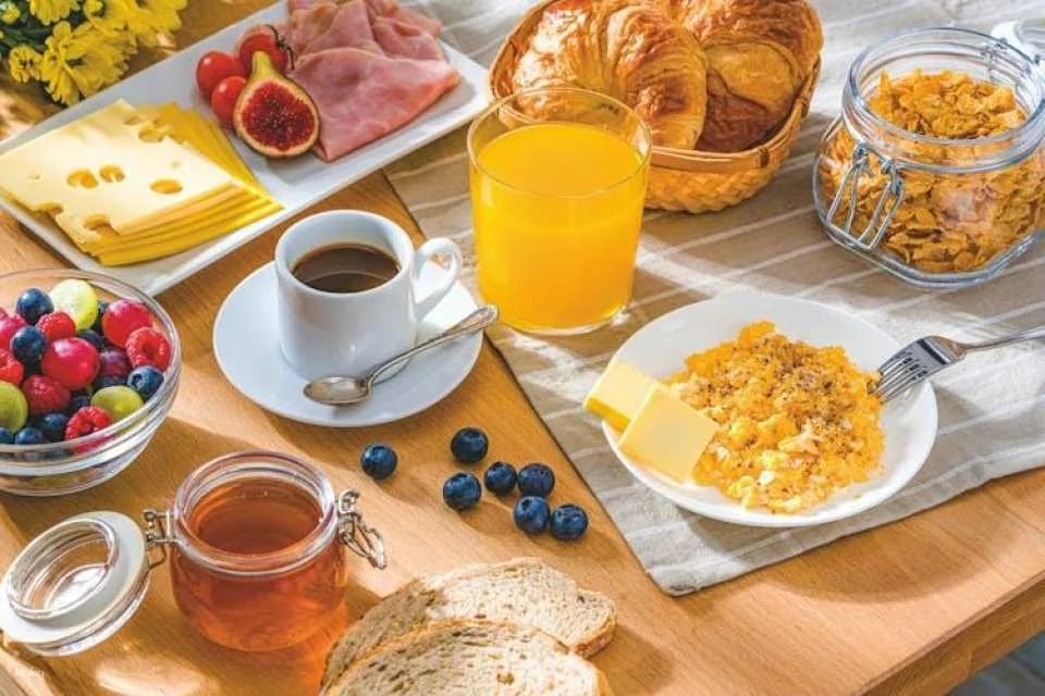 Benagil Cave catamaran cruise ticket with brunch from Vilamoura