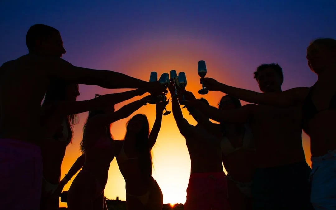 Benalmádena Sunset Cruise with 8-Course Mediterranean Tasting Menu and Selected Wines on Salacia Image 5