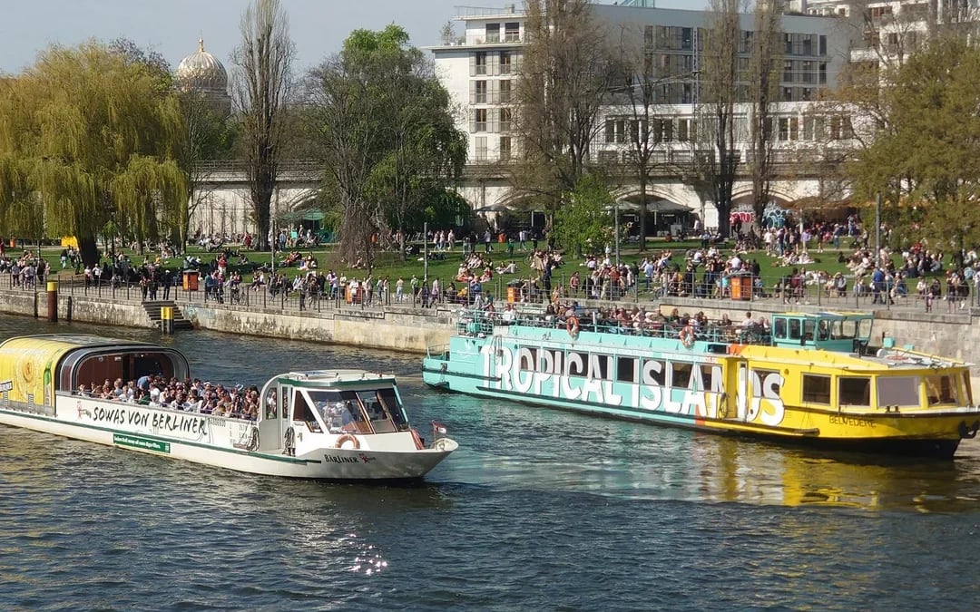 Berlin: 1 Hour Sightseeing Cruise on the River Spree Image 1