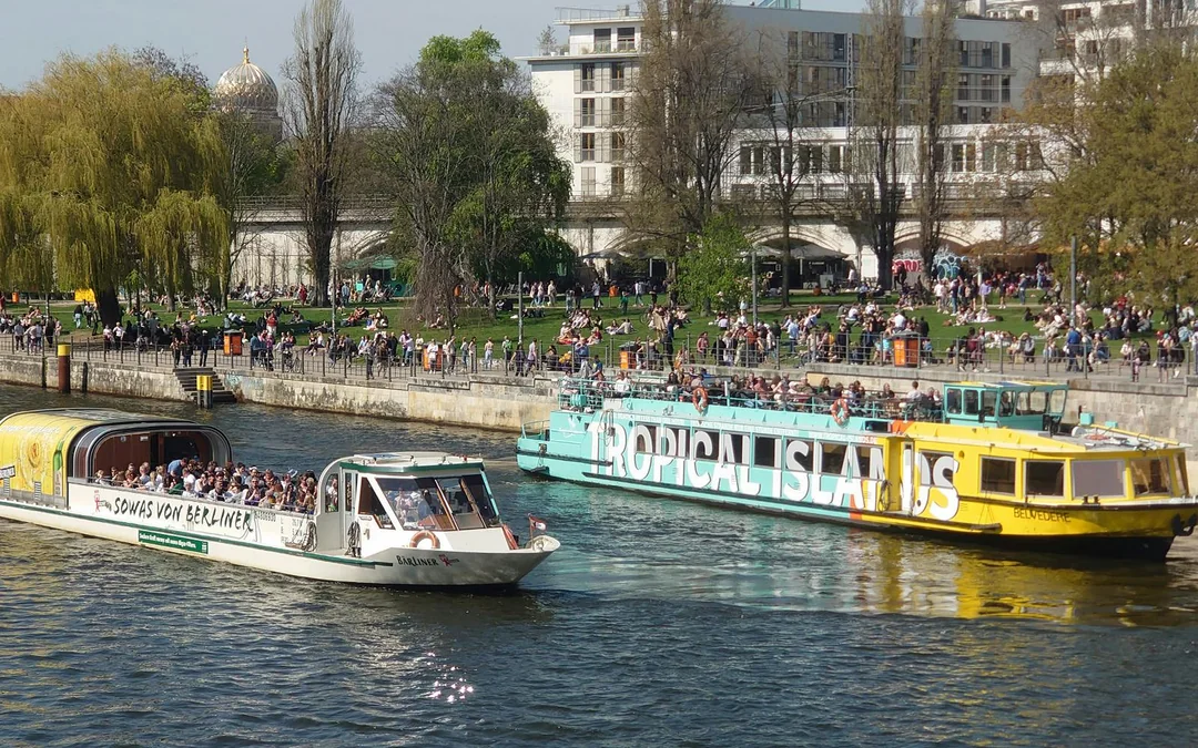 Berlin: 1 Hour Sightseeing Cruise on the River Spree Image 1