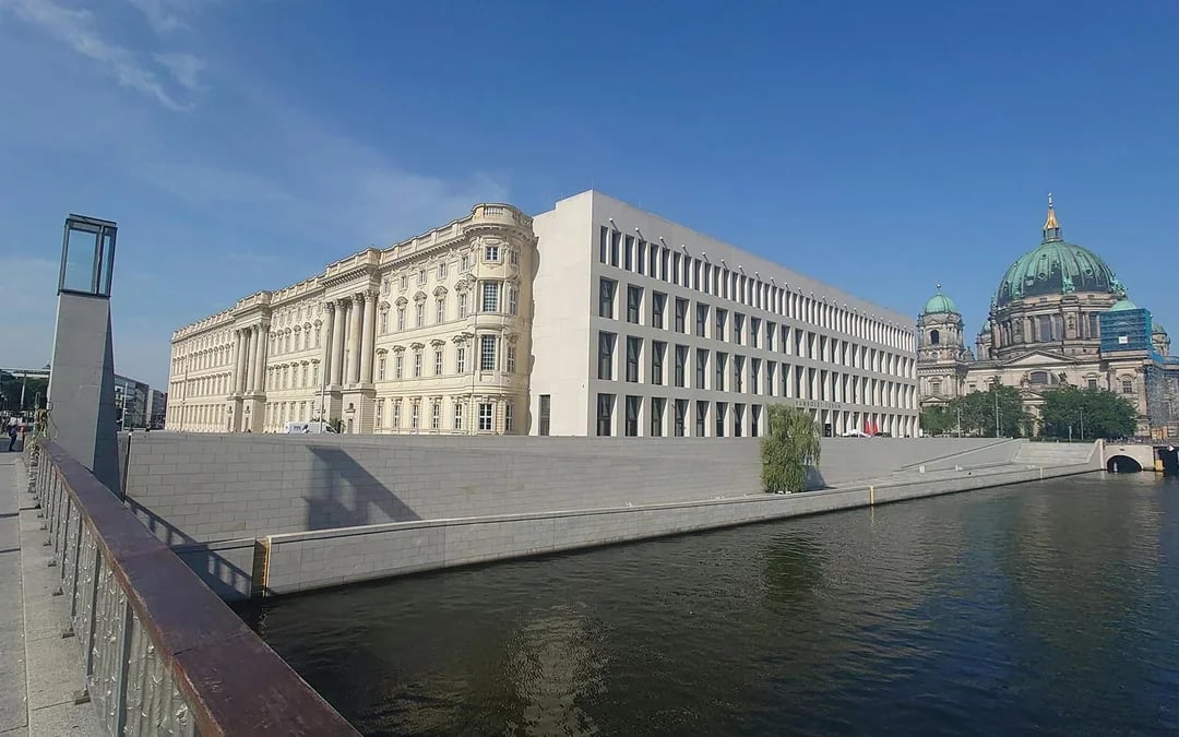 Berlin: 1 Hour Sightseeing Cruise on the River Spree Image 6