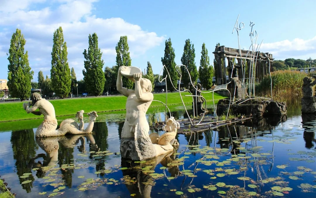 Berlin: Day Trip to Potsdam & Skip-the-line Sanssouci Palace Image 5
