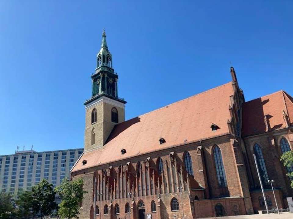 Berlin landmarks audio tour with TV Tower ticket