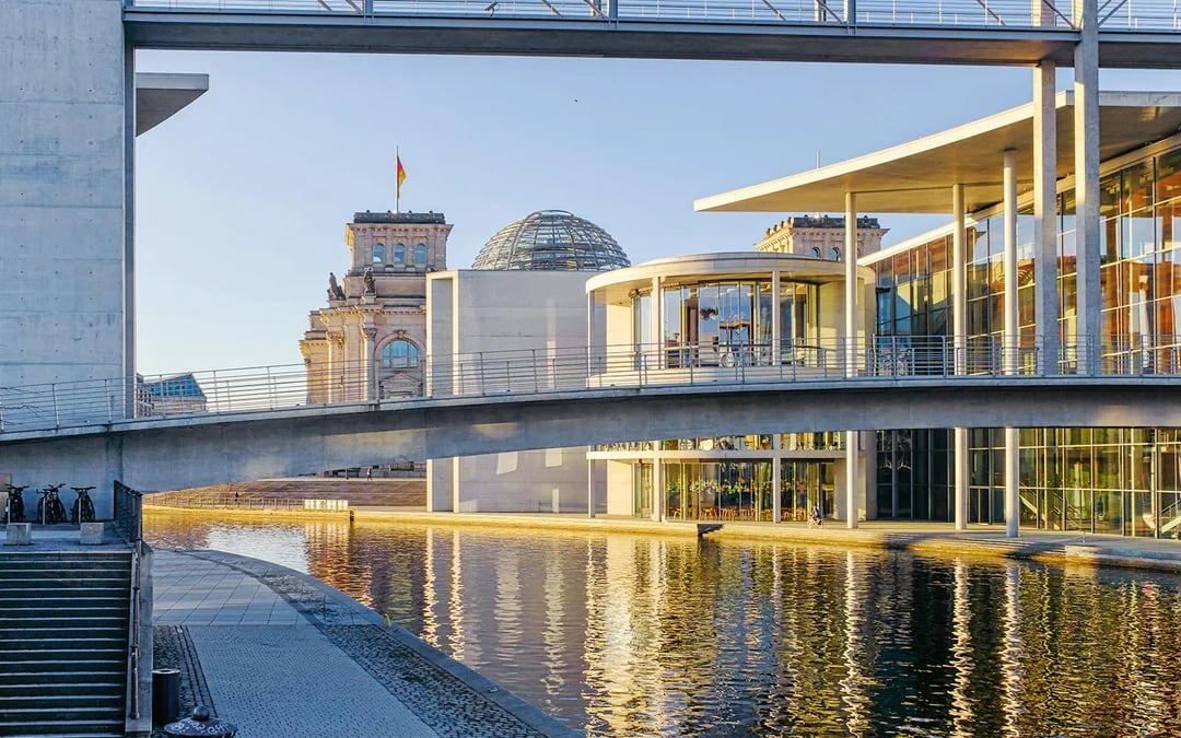 Berlin: Reichstag, Dome & Government District Tour Image 8