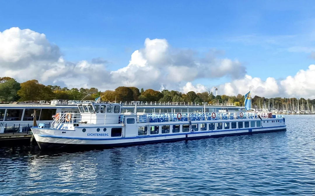 Berlin Seven Lakes Boat Tour Image 3