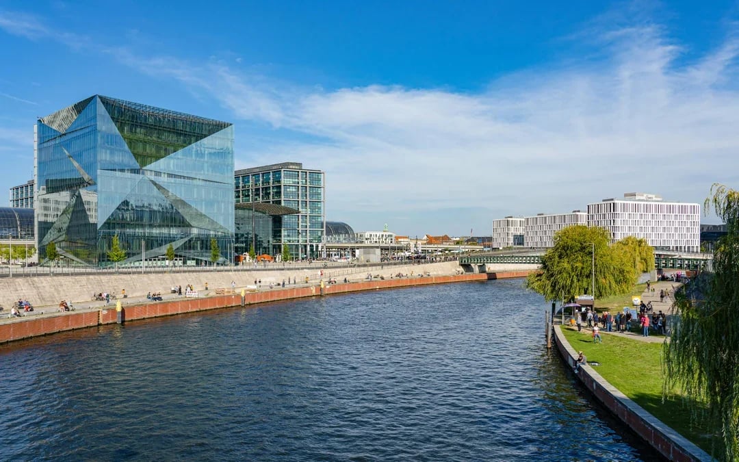 Berlin Spree River & Landwehrkanal Canal Sightseeing Cruise Image 6