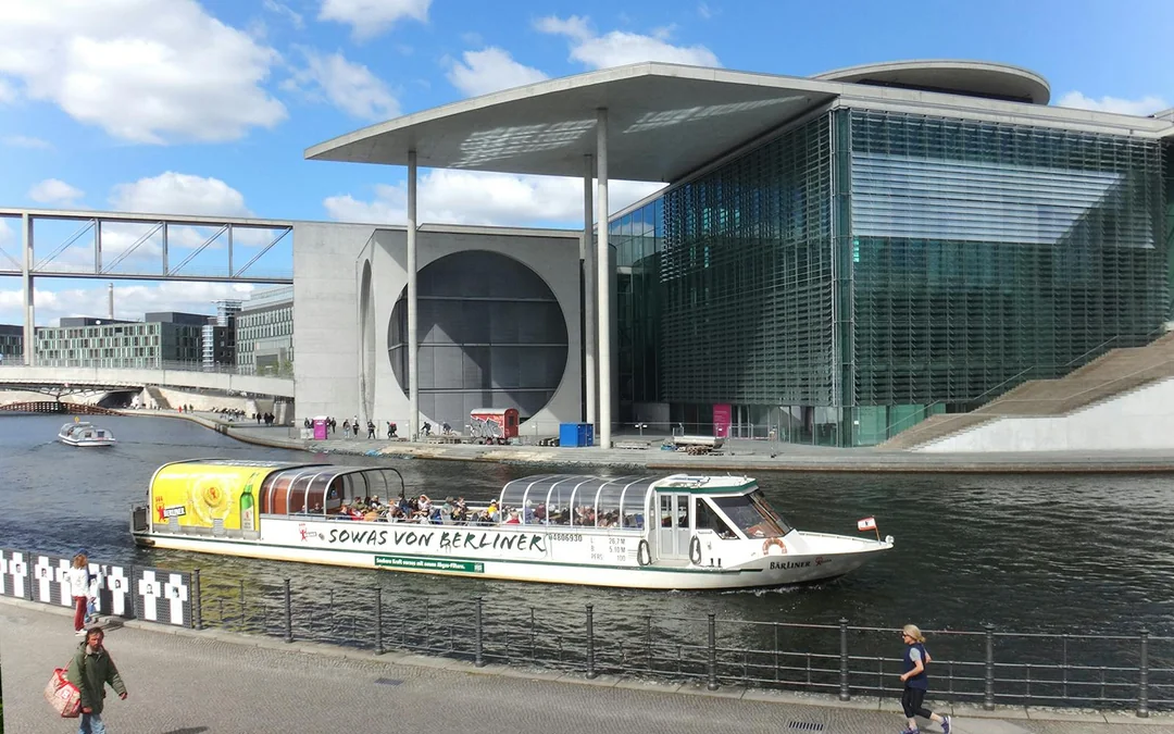 Berlin Spree River City Highlights Sightseeing Cruise Image 4