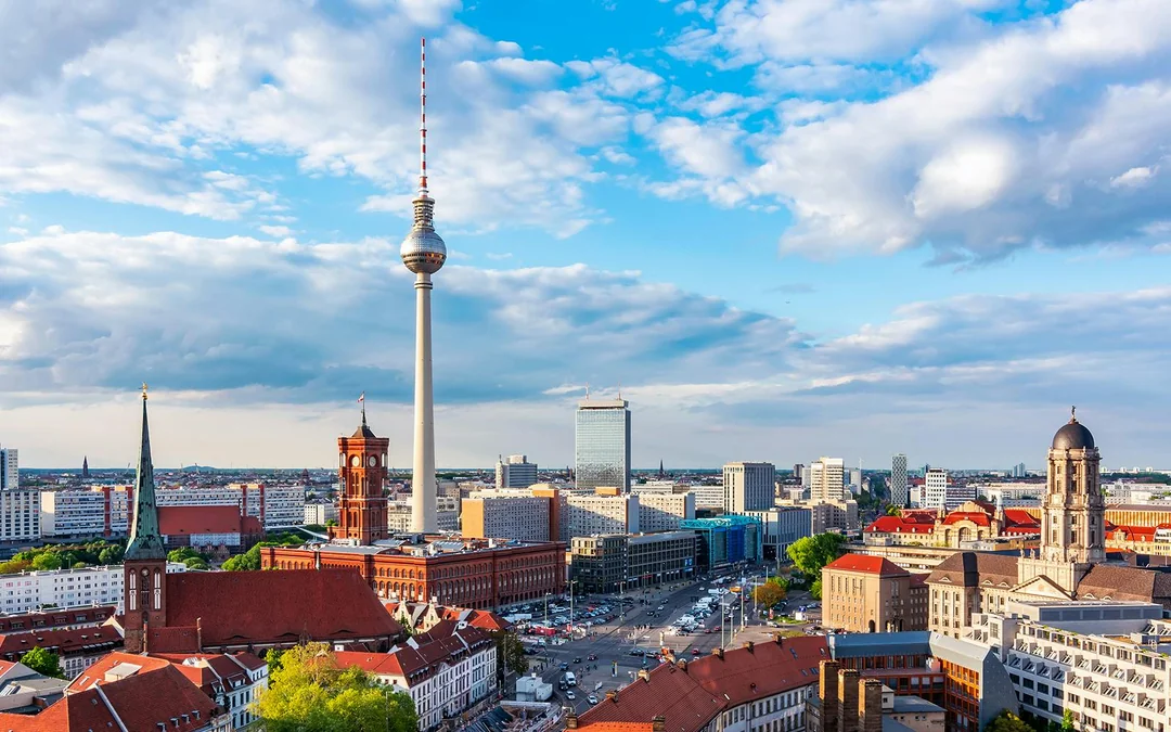 Berlin TV Tower Entry Tickets with Meals & Drinks Image 10