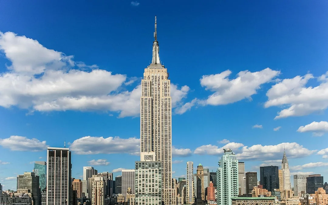 Best of NYC: Hop-on Hop-off Tour + Empire State Building Tickets + Circle Line Cruise Image 1