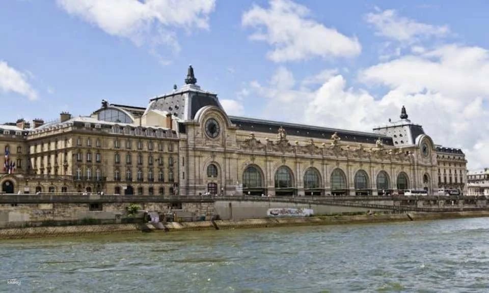 Best of Paris city tour with Eiffel Tower lunch and Seine cruise