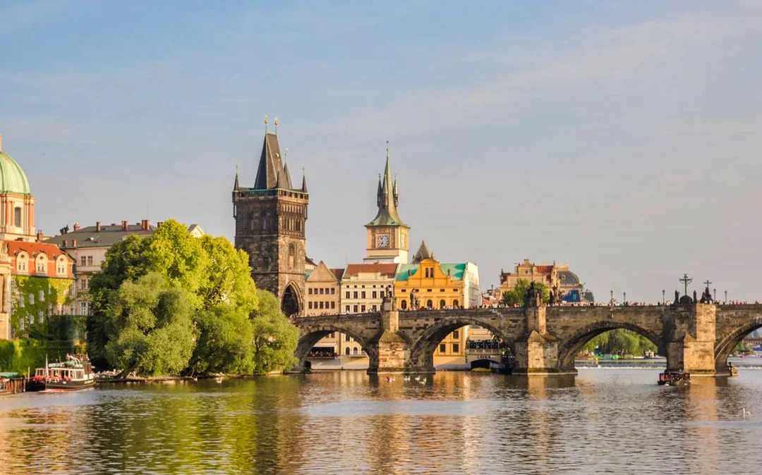 Best of Prague: City Tour by Boat, Bus and on Foot Image 12