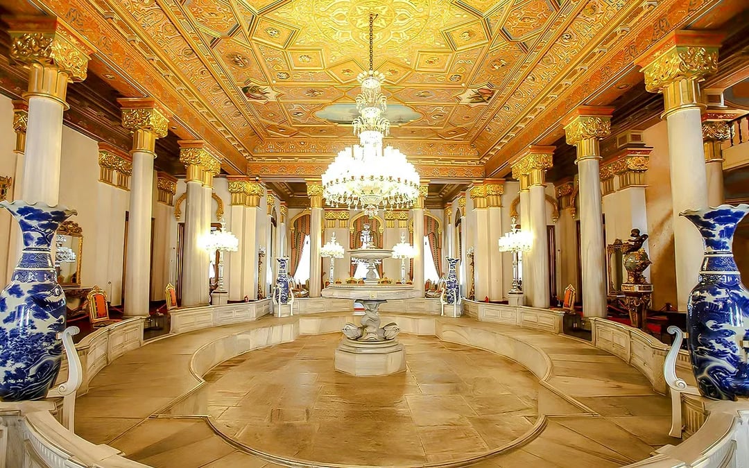 Beylerbeyi Palace Skip-the-Line Entry Ticket with Multilingual Audio Guide Image 6