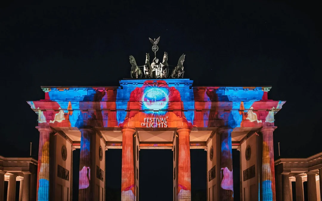 Big Bus: Berlin Festival of Lights Night Tour
 Image 3