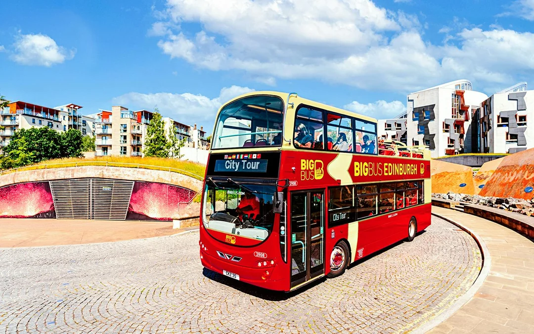 Big Bus: Edinburgh Hop-on Hop-off Bus Tour Image 1