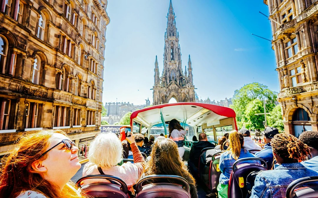 Big Bus: Edinburgh Hop-on Hop-off Bus Tour Image 2