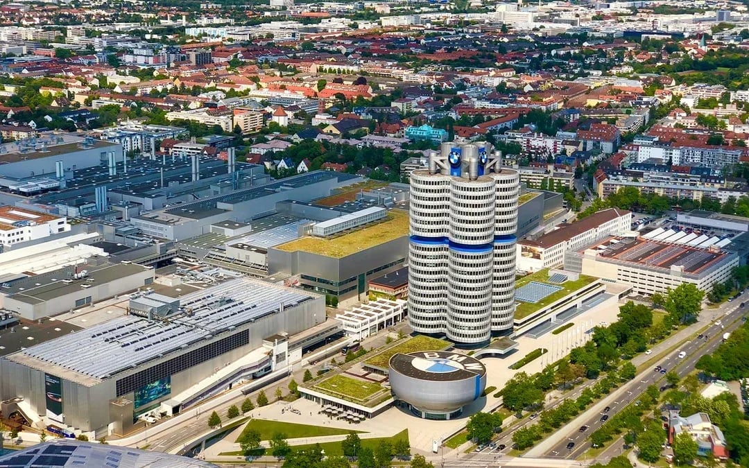 Big Bus: Munich Hop-On Hop-Off Bus Tour Image 9