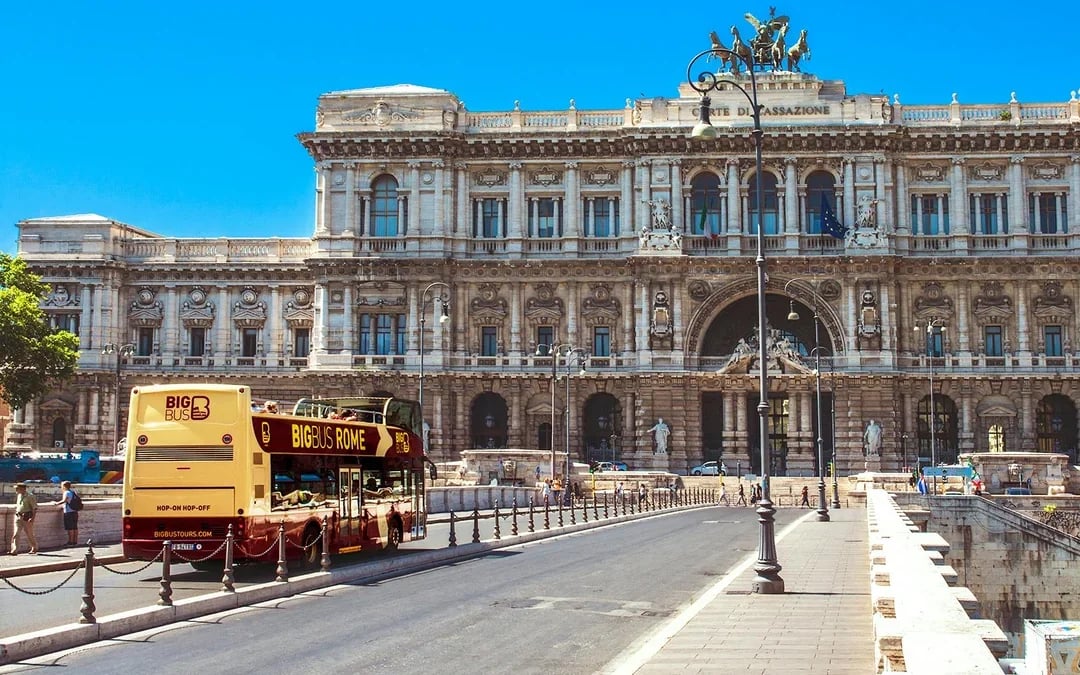 Big Bus: Rome Hop-on Hop-off Bus Tour with Hop-on Hop-off River Cruise Image 6