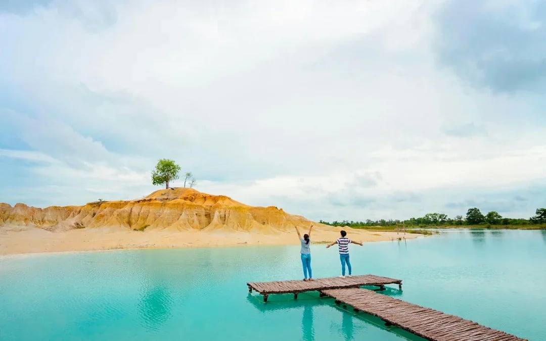 Bintan Private Day Tour: Mini Desert & Blue Lake tour with Hotel Transfers Image 7