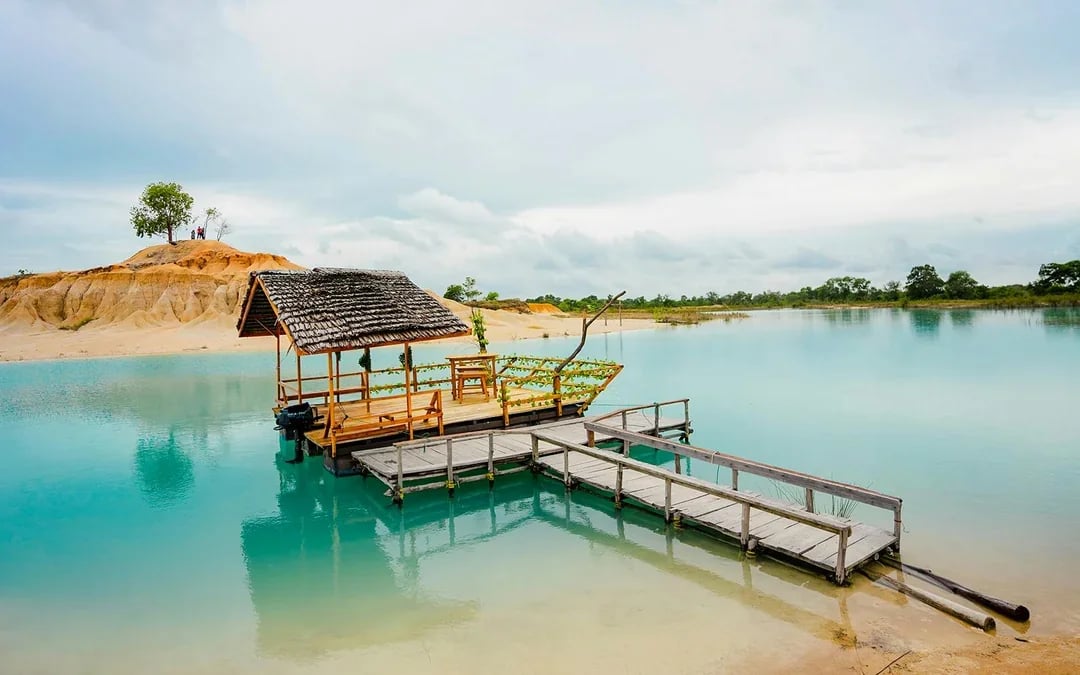 Bintan Private Day Tour: Mini Desert & Blue Lake tour with Hotel Transfers Image 8