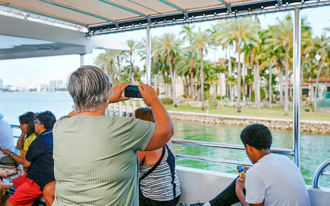 Biscayne Bay & Celebrity Homes Sightseeing Cruise Image 5