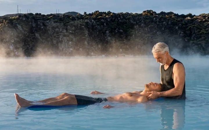 Blue Lagoon Iceland Admission Ticket with Spa Facilities, Towel, and Mud Masks Image 2