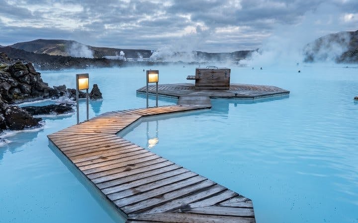 Blue Lagoon Iceland Admission Ticket with Spa Facilities, Towel, and Mud Masks Image 5