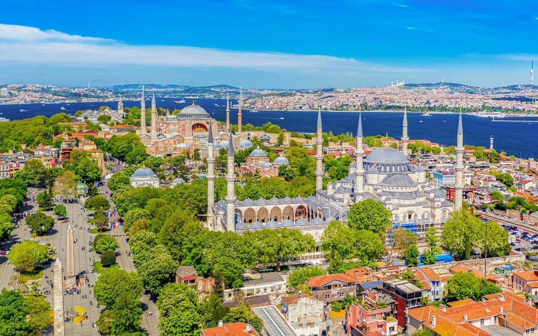 Blue Mosque Guided Tour with Bosphorus Cruise Image 10