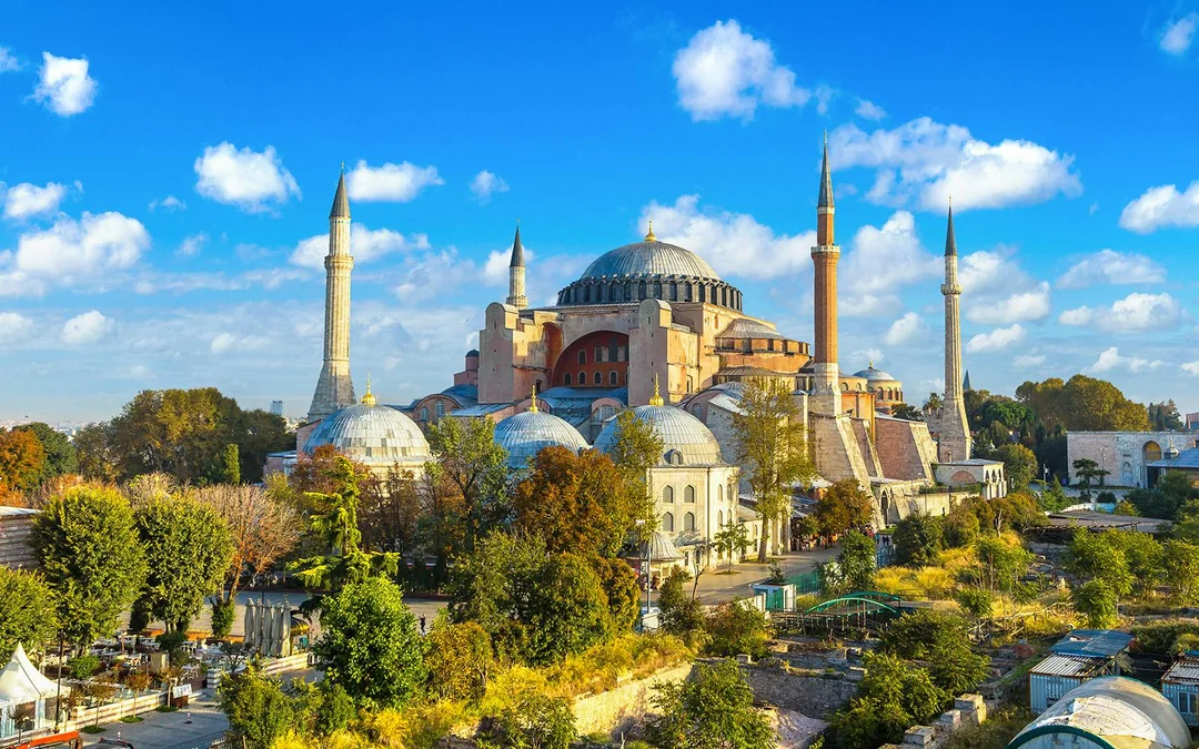 Blue Mosque + Hagia Sophia Small-Group Guided Tour with Entry Tickets Image 3
