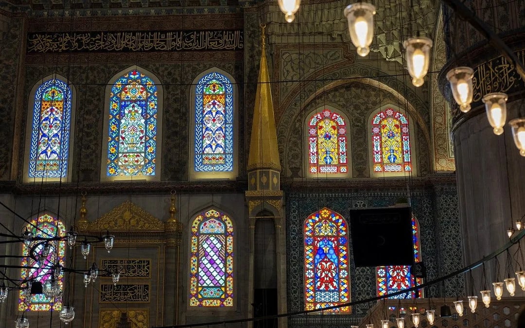 Blue Mosque + Hagia Sophia Small-Group Guided Tour with Entry Tickets Image 8
