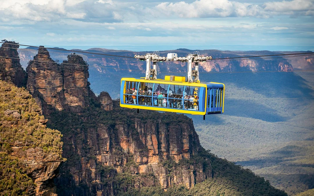 Blue Mountains Tour: Lunch, Scenic World, Sydney Zoo or Featherdale Wildlife Park, & Harbour Ferry Return Image 2