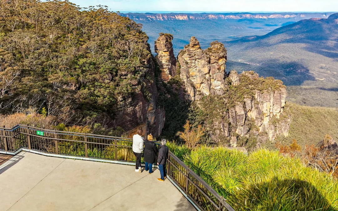 Blue Mountains Tour: Scenic World, Featherdale Wildlife Park & Harbour Ferry Return Image 1