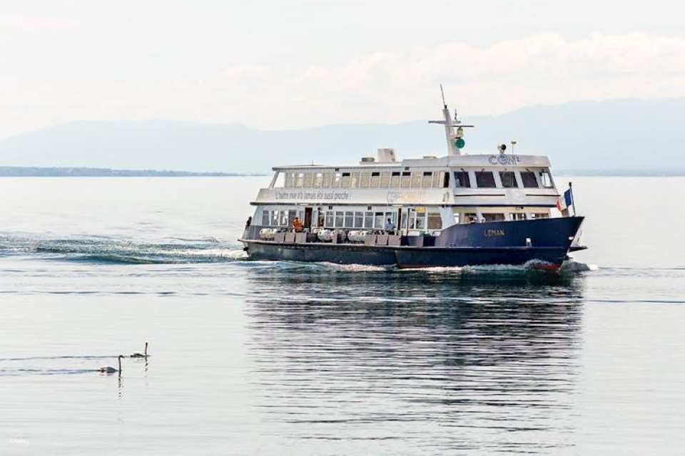 Boat roundtrip between Lausanne and Evian