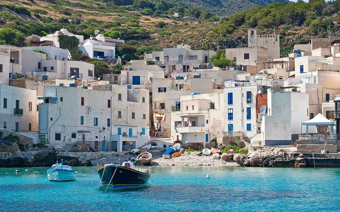 Boat tours of Favignana and Levanzo from Trapani Image 2