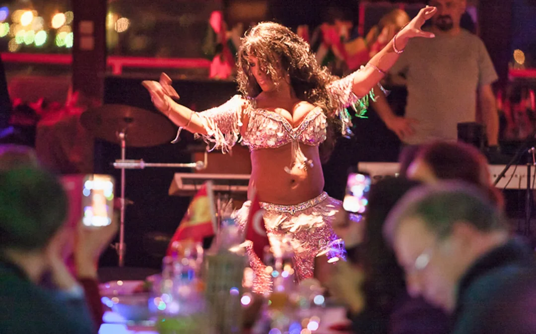 Bosphorus 3-Course Dinner Cruise with Live Entertainment & DJ Image 3