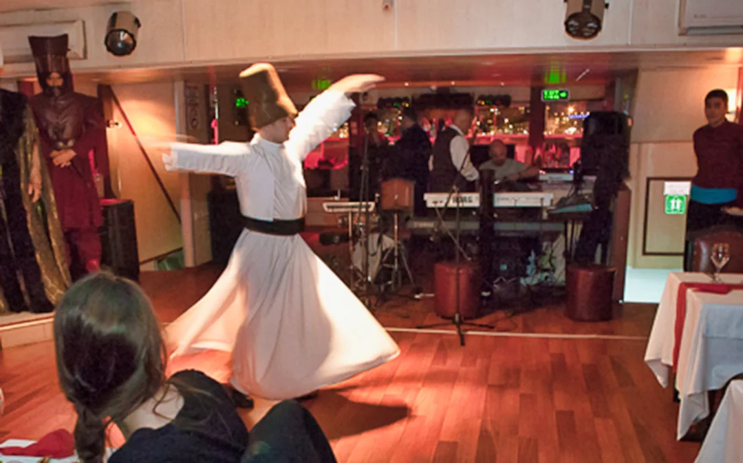Bosphorus 3-Course Dinner Cruise with Live Entertainment & DJ Image 6