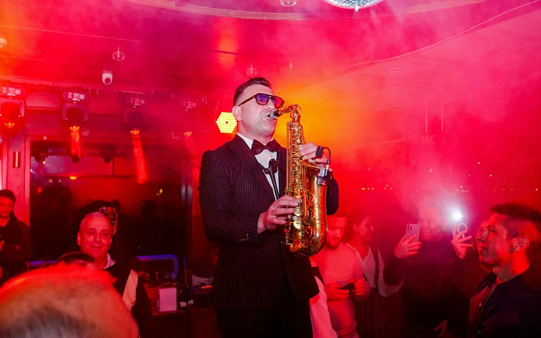 Bosphorus 4-Course Dinner Cruise with Live Show & Private Table Image 12