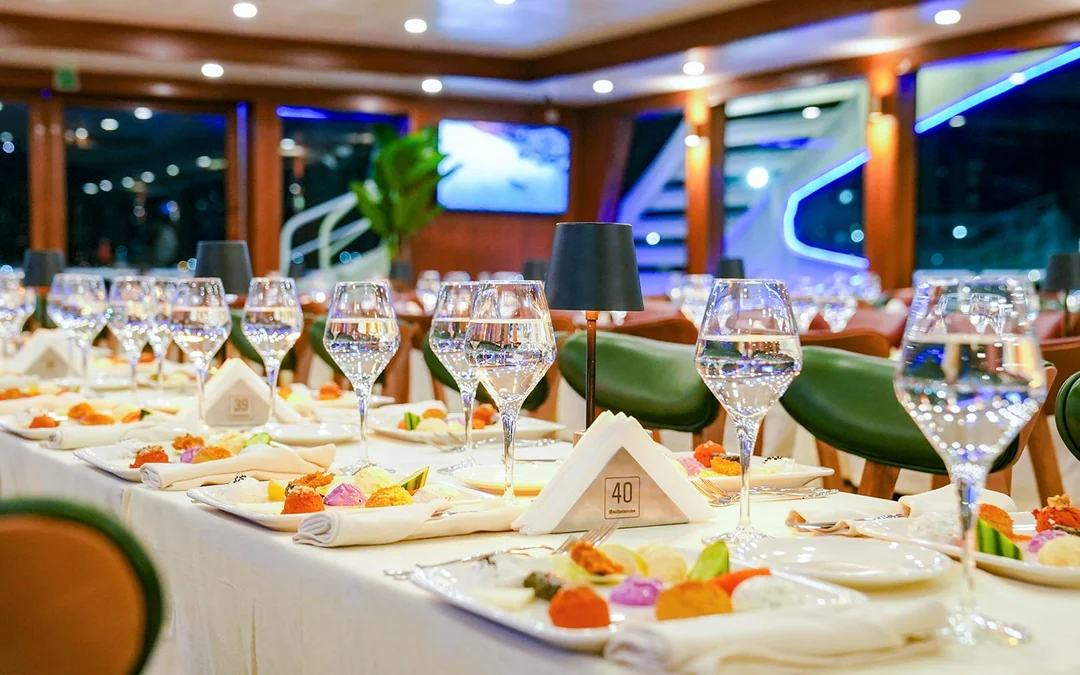 Bosphorus 4-Course Dinner Cruise with Live Show & Private Table Image 5