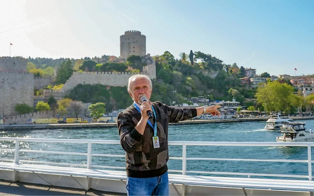 Bosphorus Afternoon Cruise with a Live Guide Image 9
