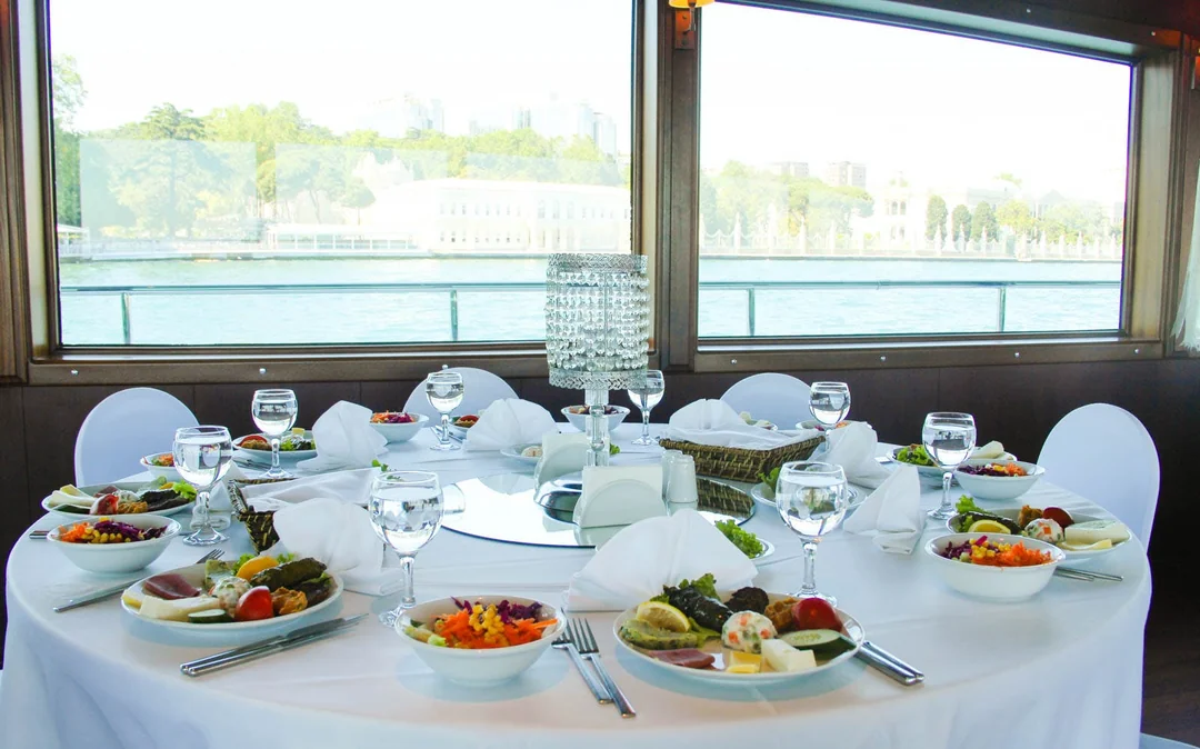 Bosphorus & Black Sea 2-Course Lunch Cruise with Swimming Opportunity Image 3