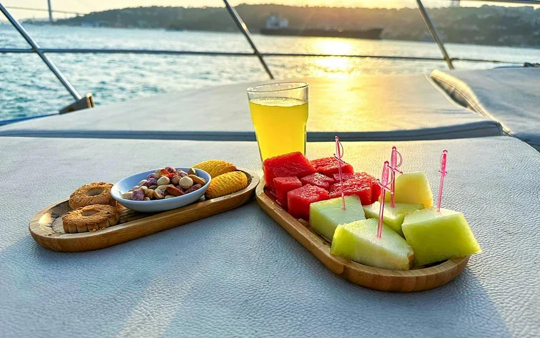 Bosphorus & Golden Horn Sunset Yacht Cruise with English-Speaking Guide Image 8