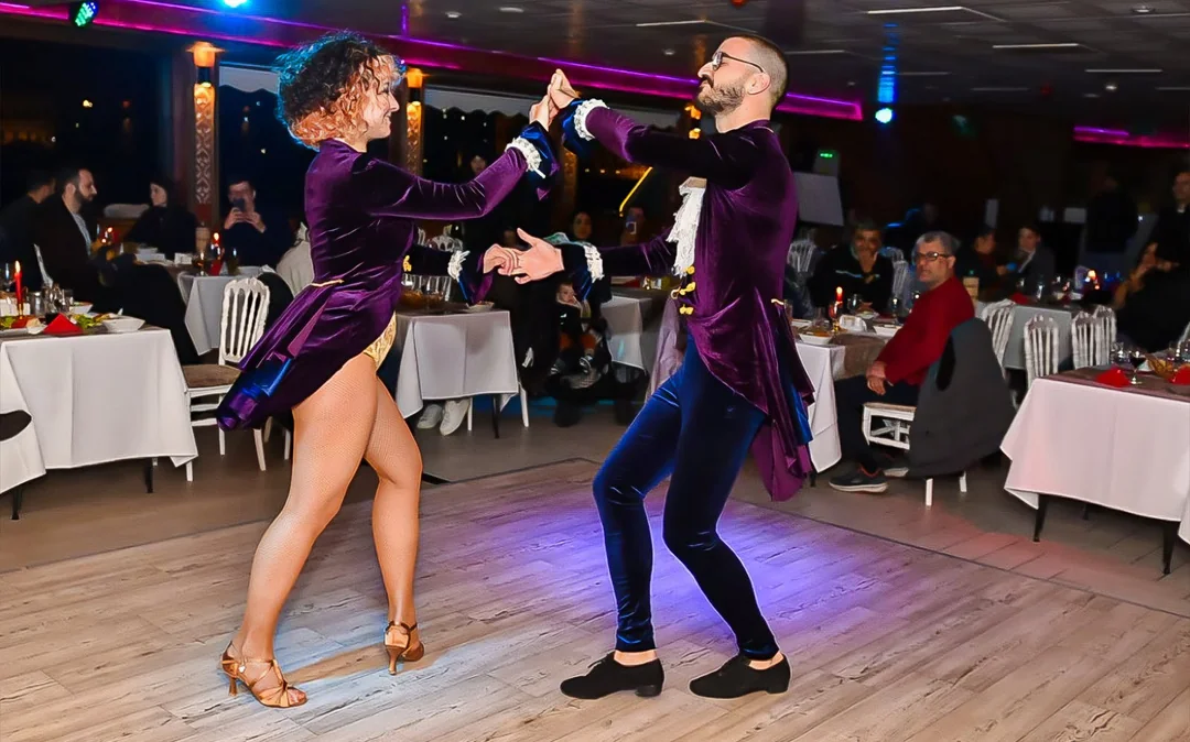 Bosphorus Dinner Cruise & Entertaintment / Private Table Image 4