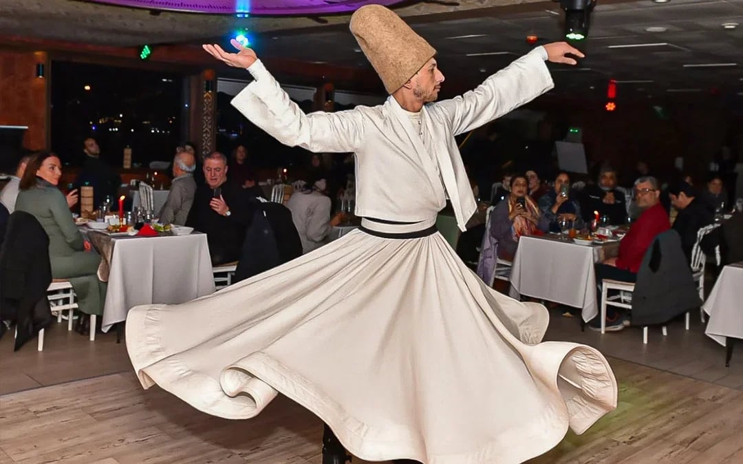 Bosphorus Dinner Cruise & Entertaintment / Private Table Image 9