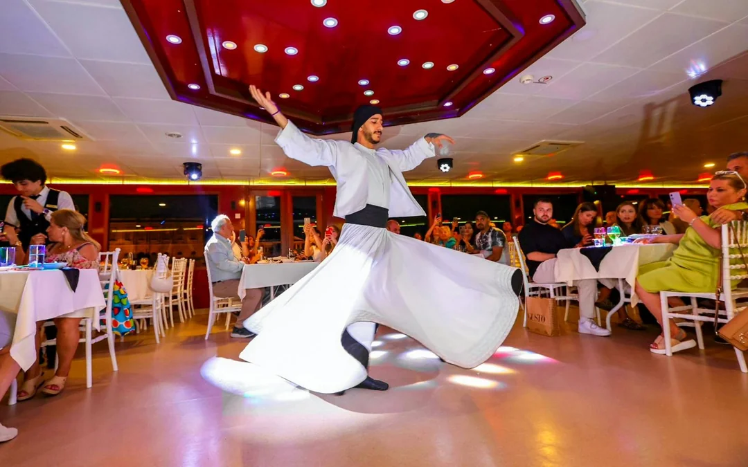 Bosphorus Dinner Cruise with Shows & Unlimited Drinks Image 5